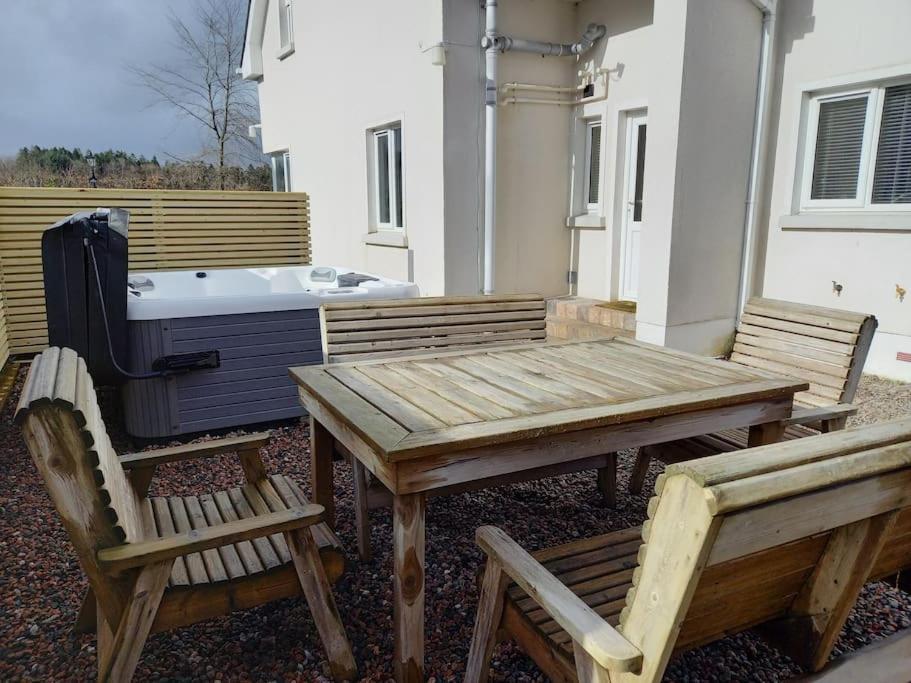 Dovecote Lodge On The 5 Star Lough Erne Resort Ballycassidy Extérieur photo