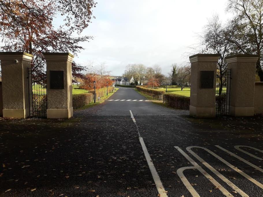 Dovecote Lodge On The 5 Star Lough Erne Resort Ballycassidy Extérieur photo